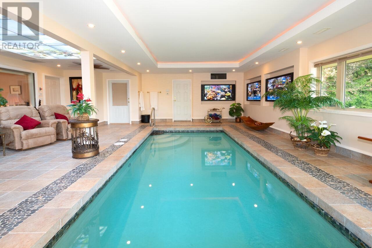 4228 ROCKRIDGE CRESCENT, West Vancouver