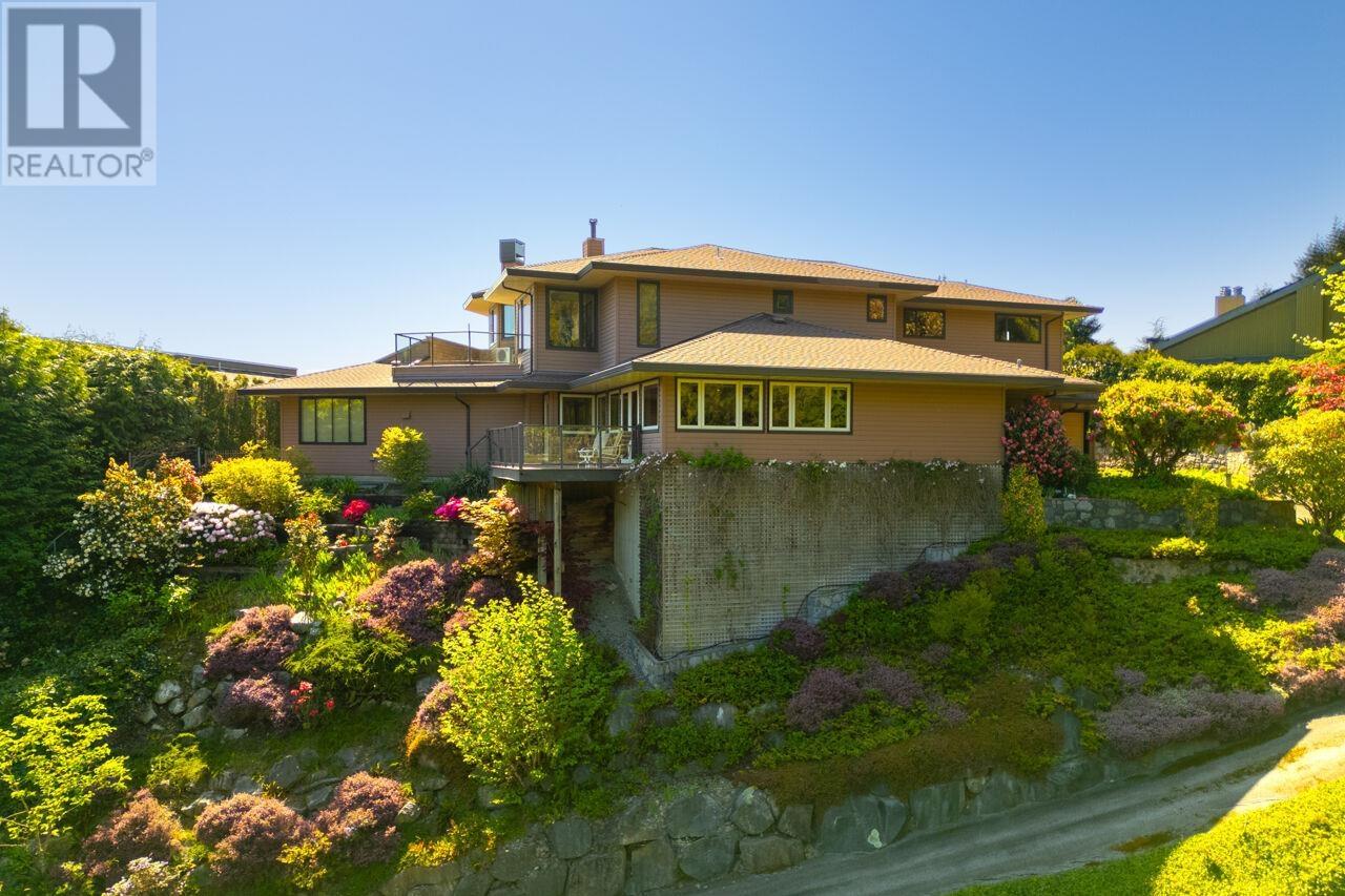 4228 ROCKRIDGE CRESCENT, West Vancouver