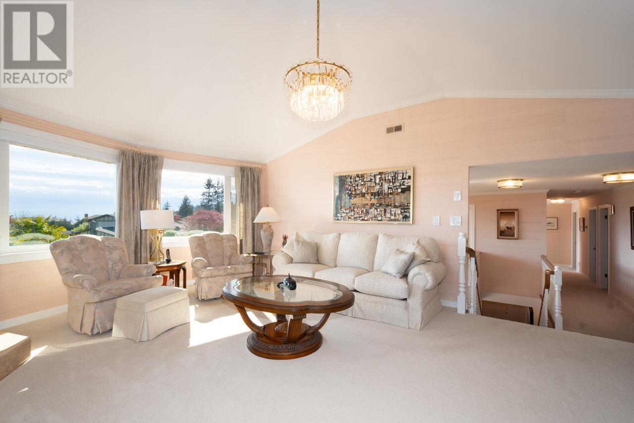 4228 ROCKRIDGE CRESCENT, West Vancouver