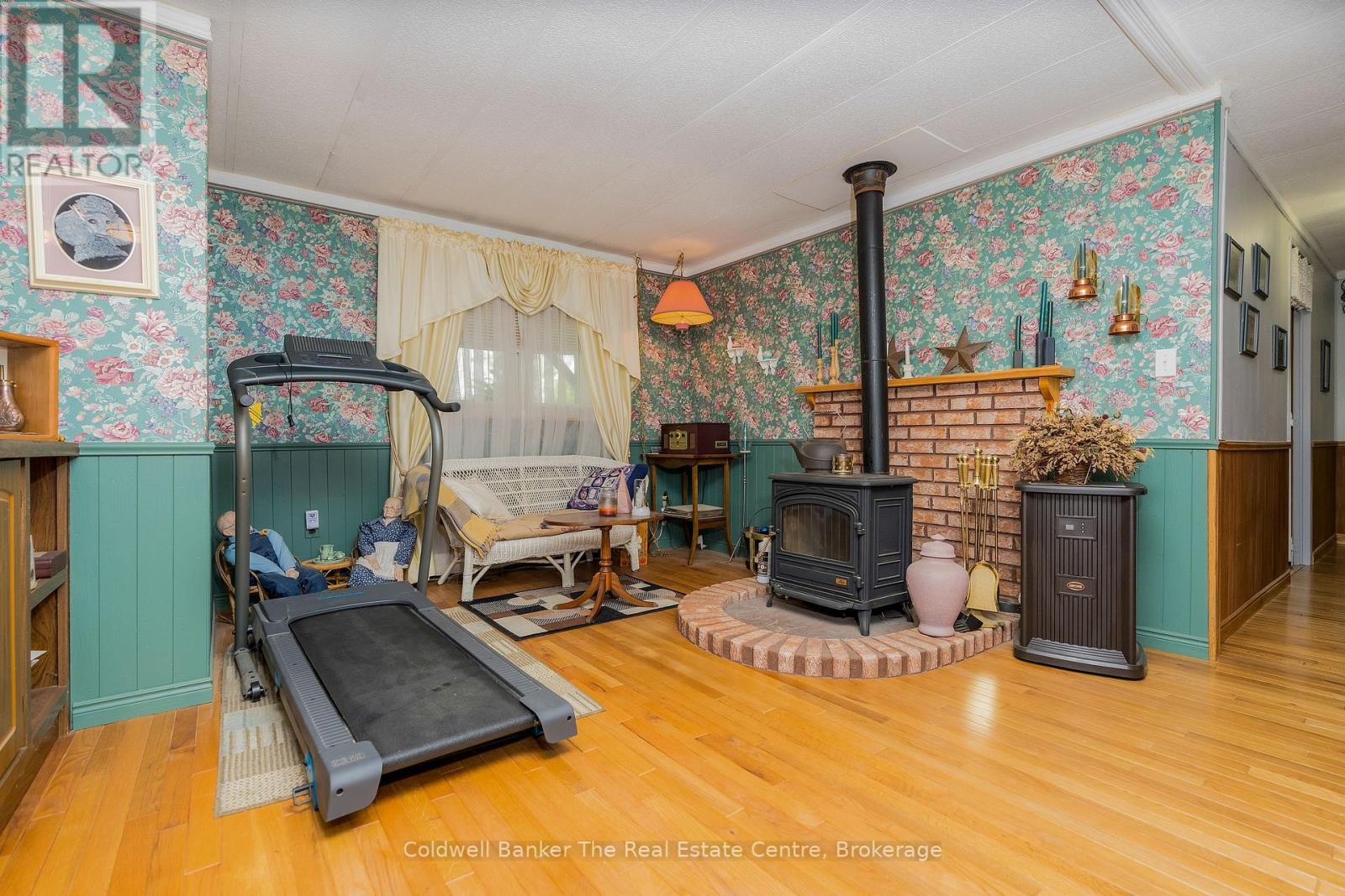 Single Family House Bungalow for Sale in  MCCARTHY DRIVE Clearview (Brentwood) 