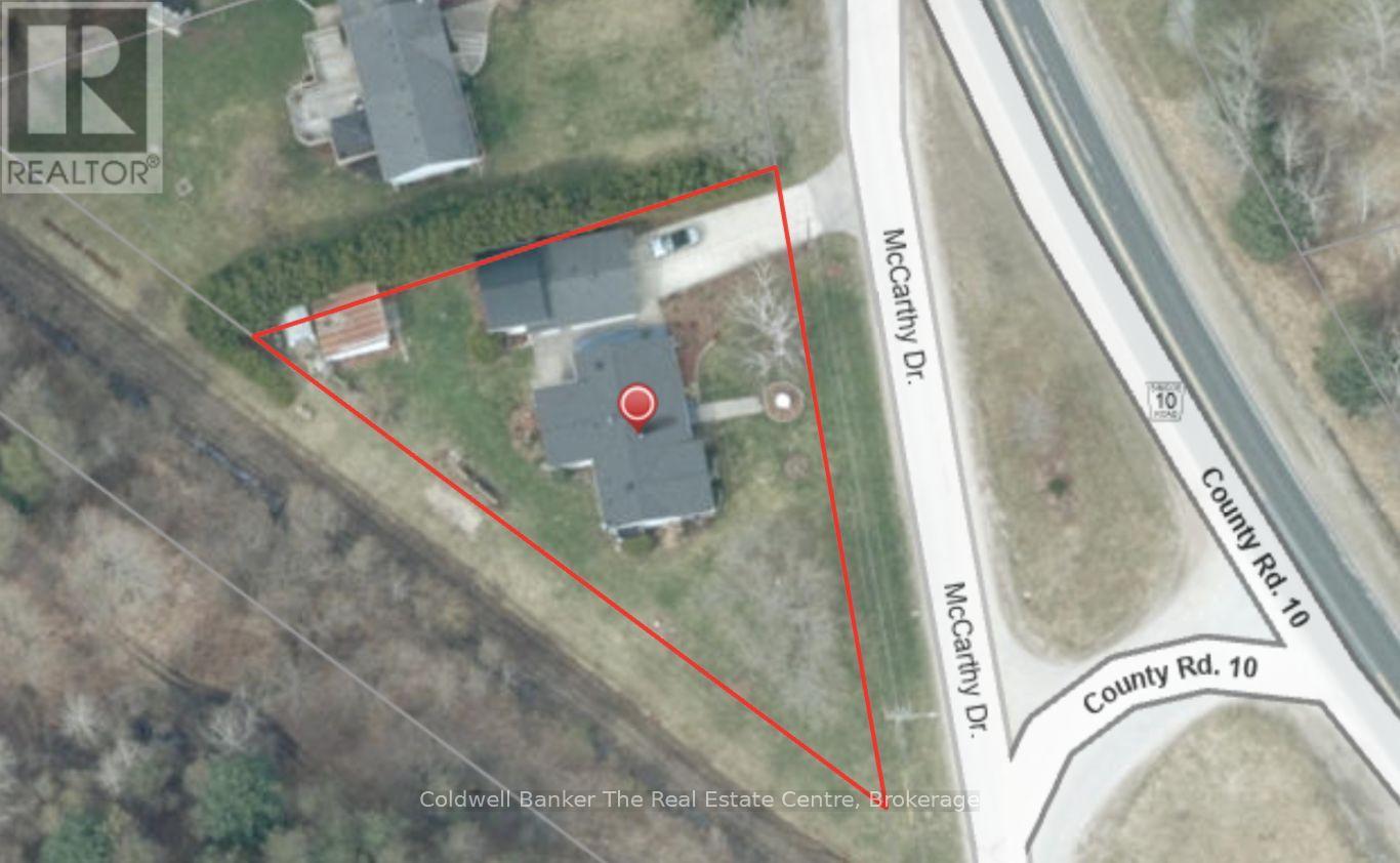 Single Family House Bungalow for Sale in  MCCARTHY DRIVE Clearview (Brentwood) 