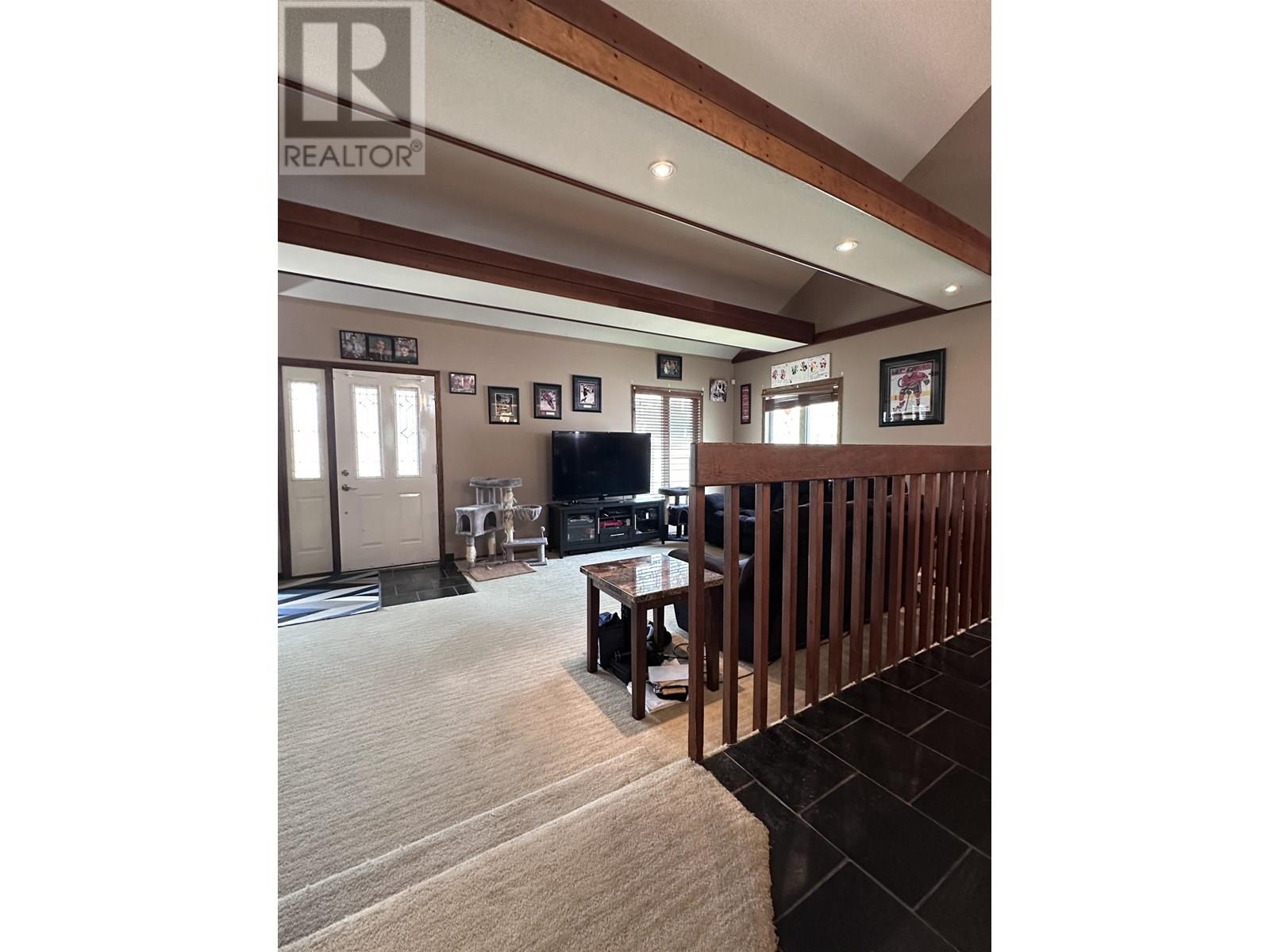 5516 MINNAKER CRESCENT, Fort Nelson