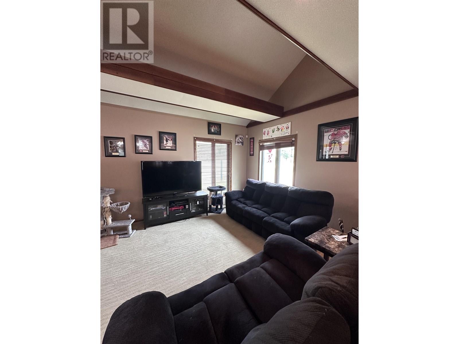 5516 MINNAKER CRESCENT, Fort Nelson