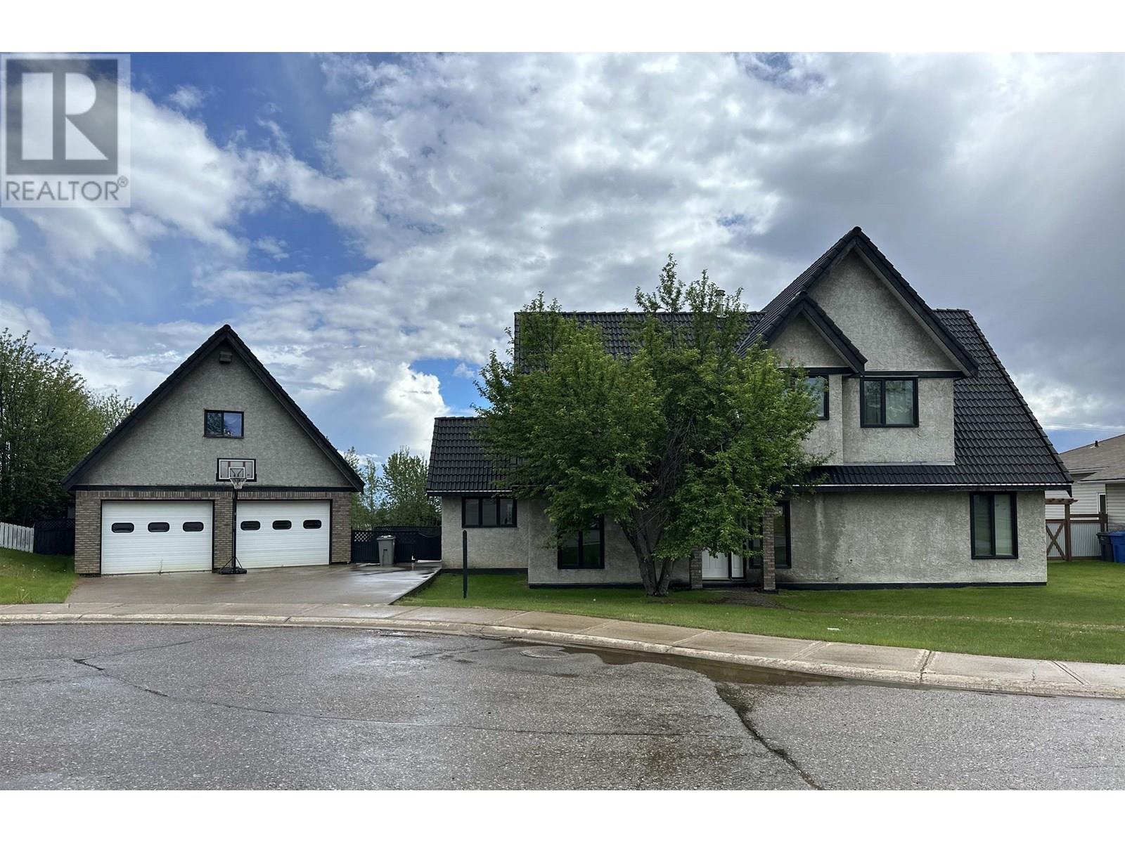 5516 MINNAKER CRESCENT, Fort Nelson