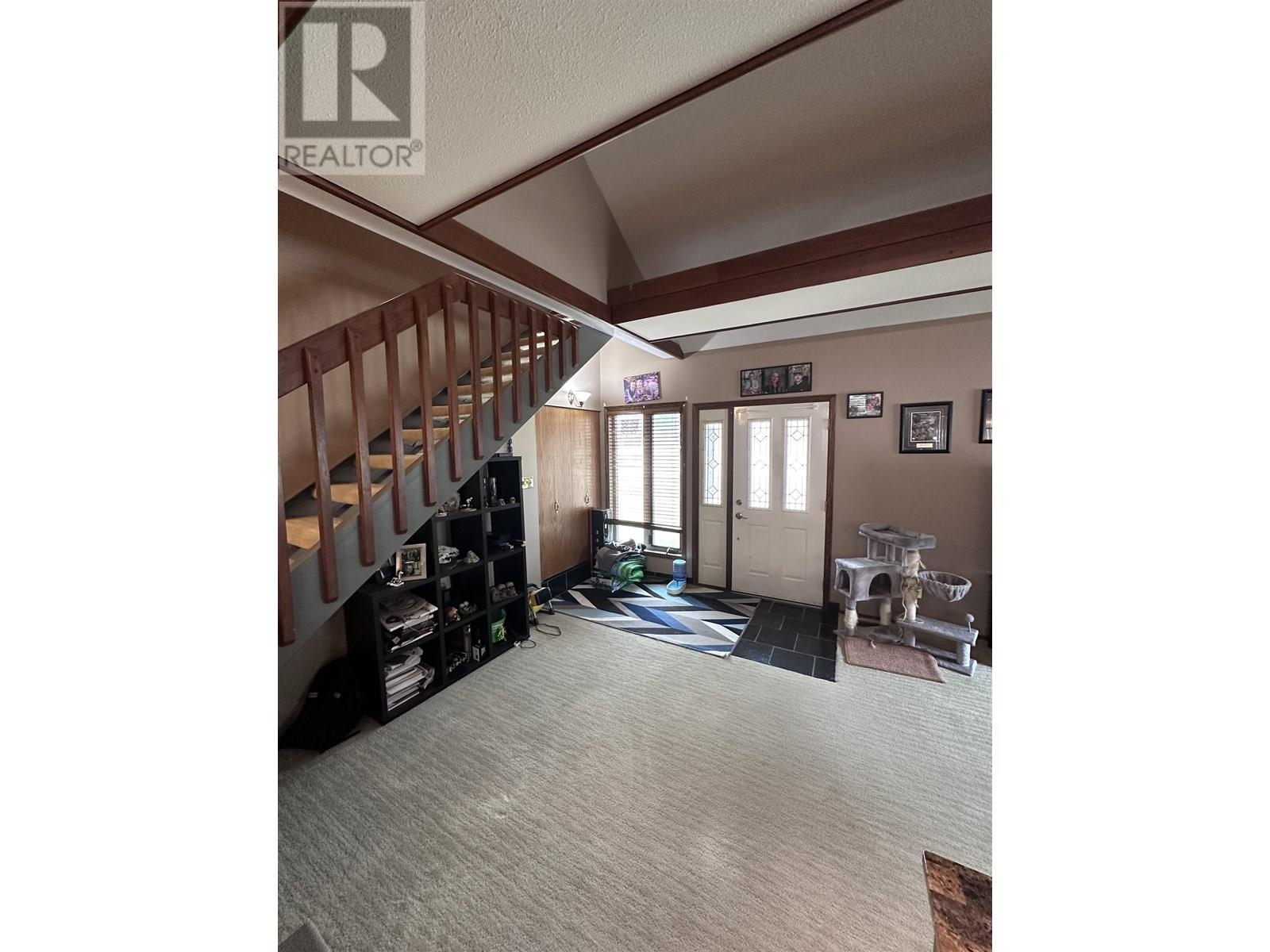 5516 MINNAKER CRESCENT, Fort Nelson
