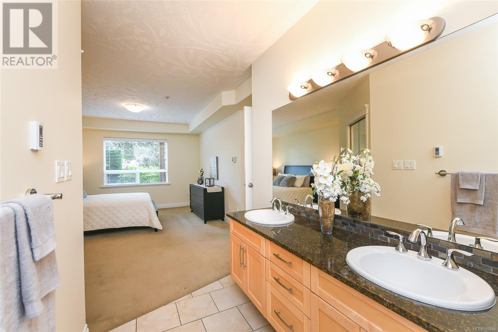 618 3666 Royal Vista Way, Courtenay real estate listing 989648