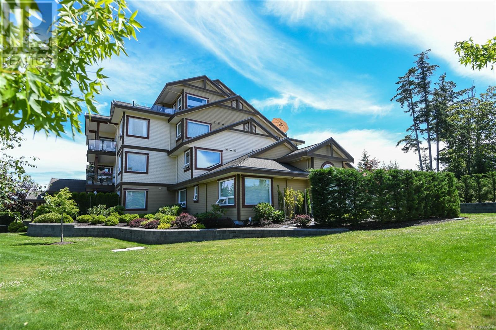 618 3666 Royal Vista Way, Courtenay real estate listing 989648