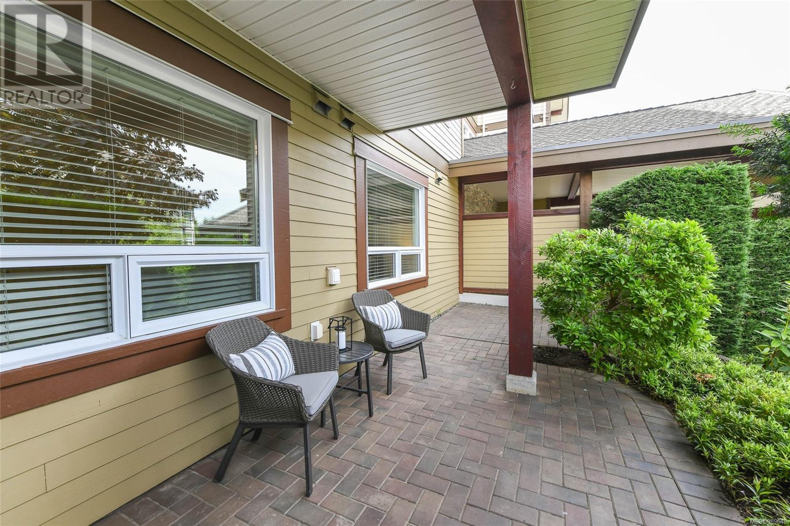 618 3666 Royal Vista Way, Courtenay real estate listing 989648