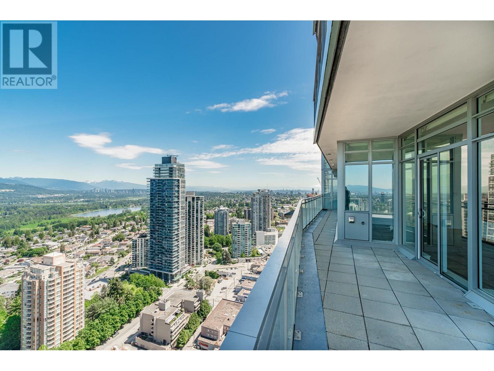 3802 4688 KINGSWAY, Burnaby