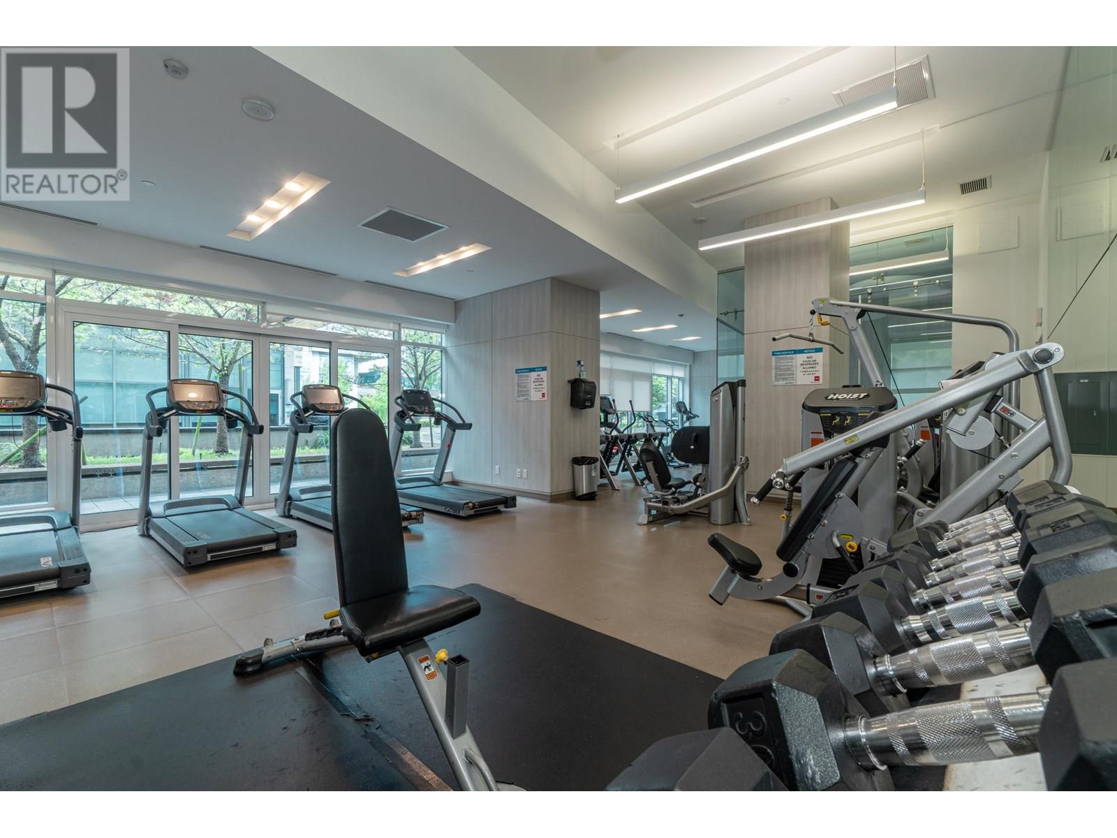 3802 4688 KINGSWAY, Burnaby