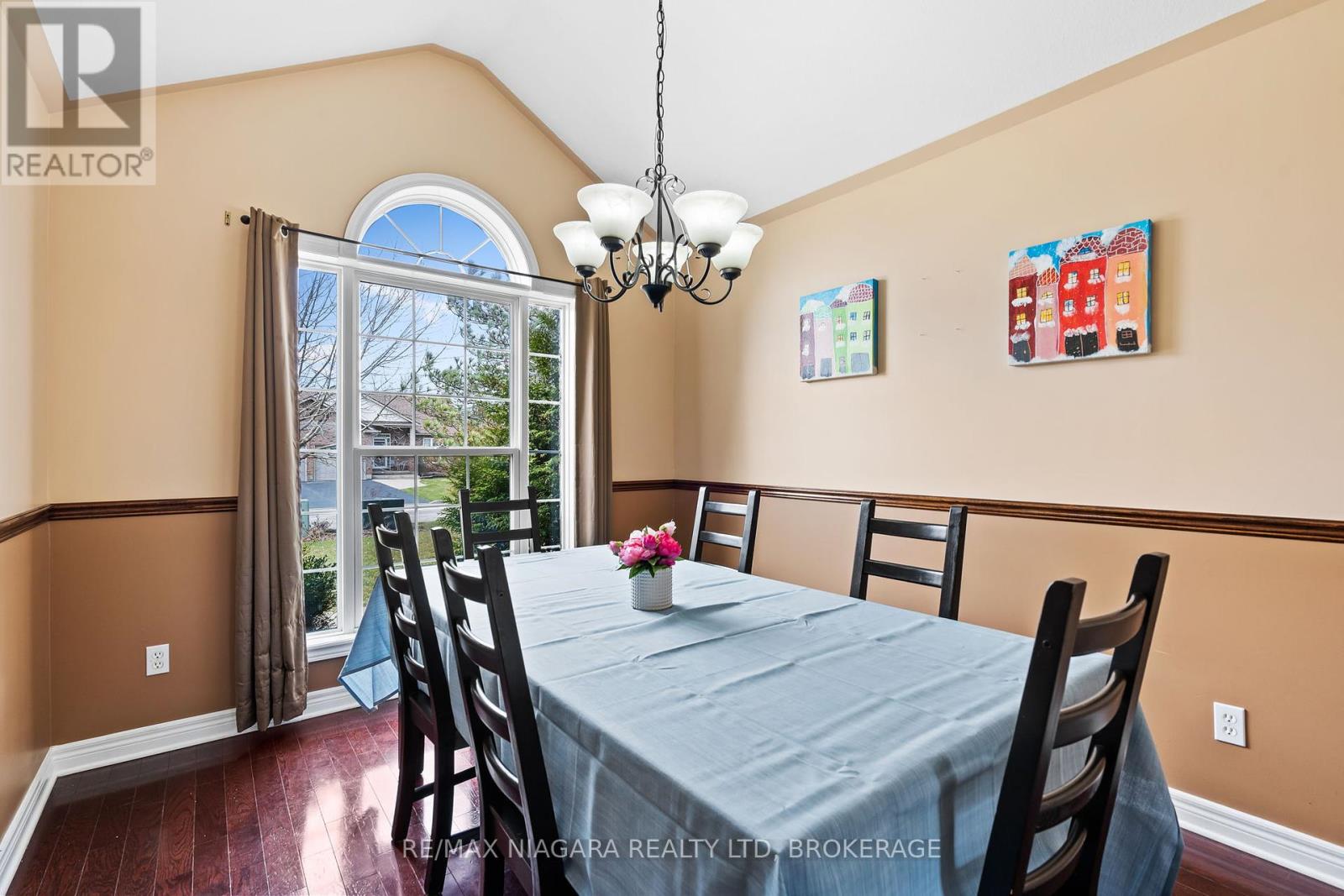 Photo 21 of 426 Barrington Court, Fort Erie ON