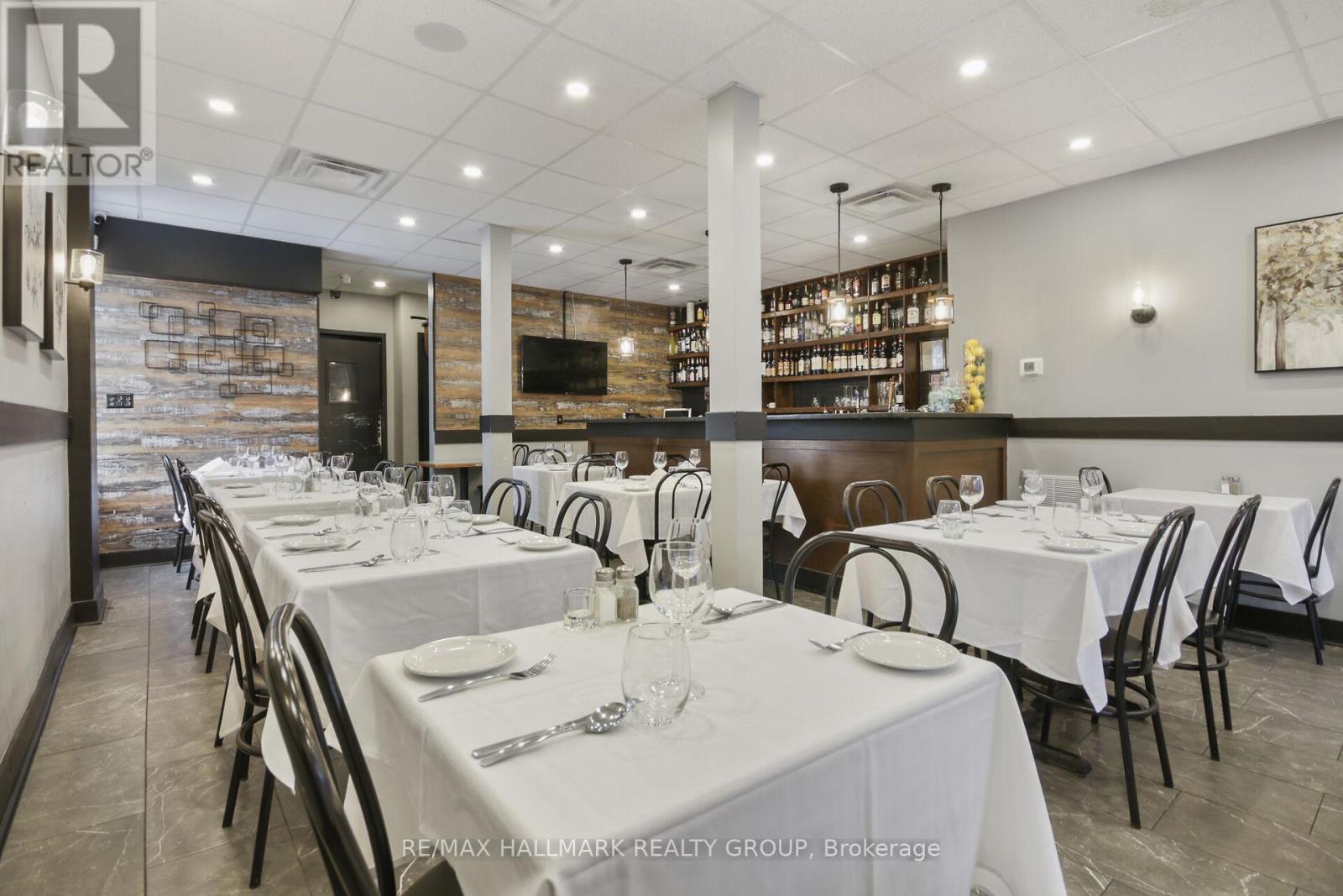 Photo 34 of 641 Somerset Street W, Ottawa ON