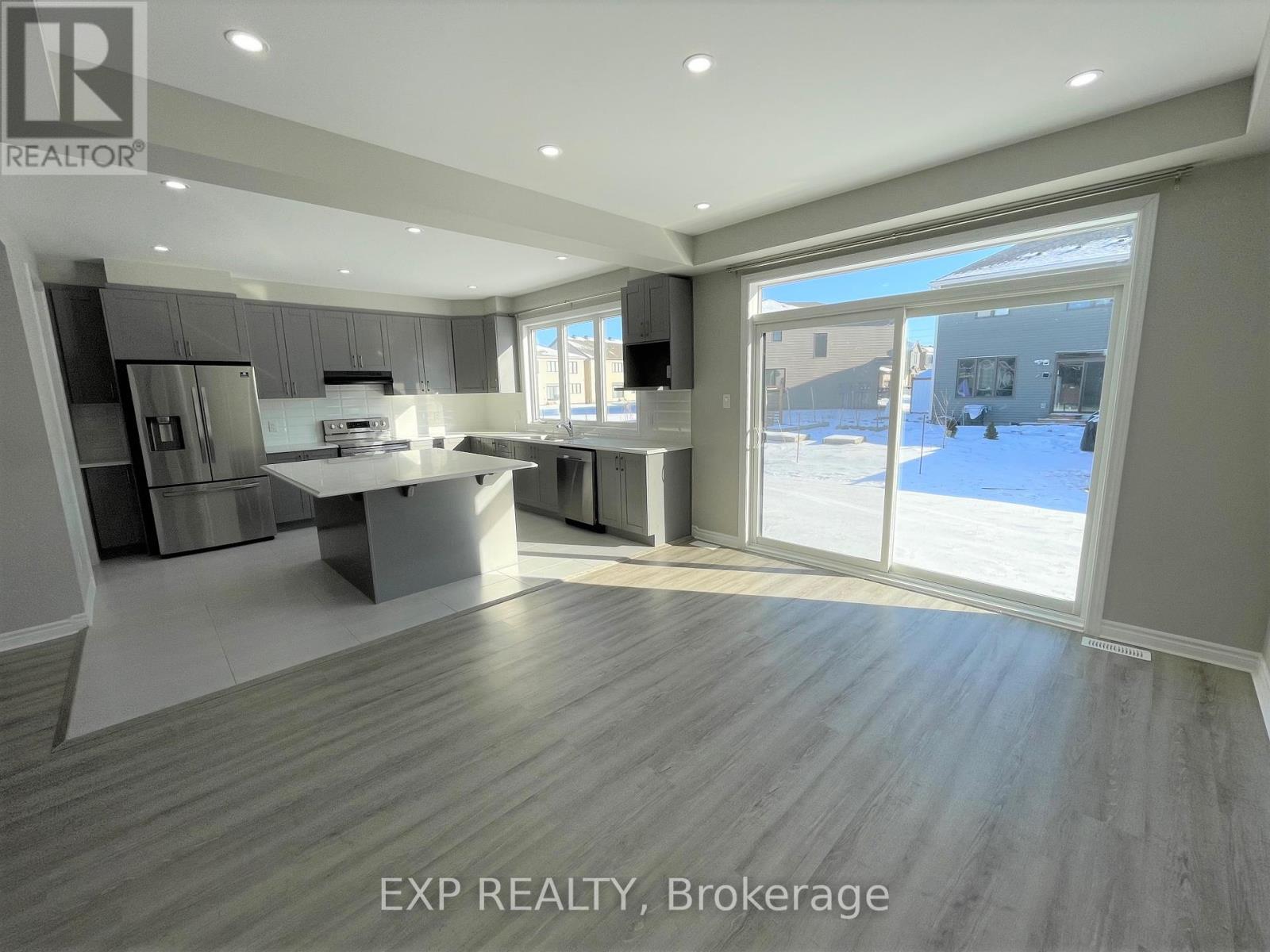Photo 12 of 912 Rubicon Place, Ottawa ON