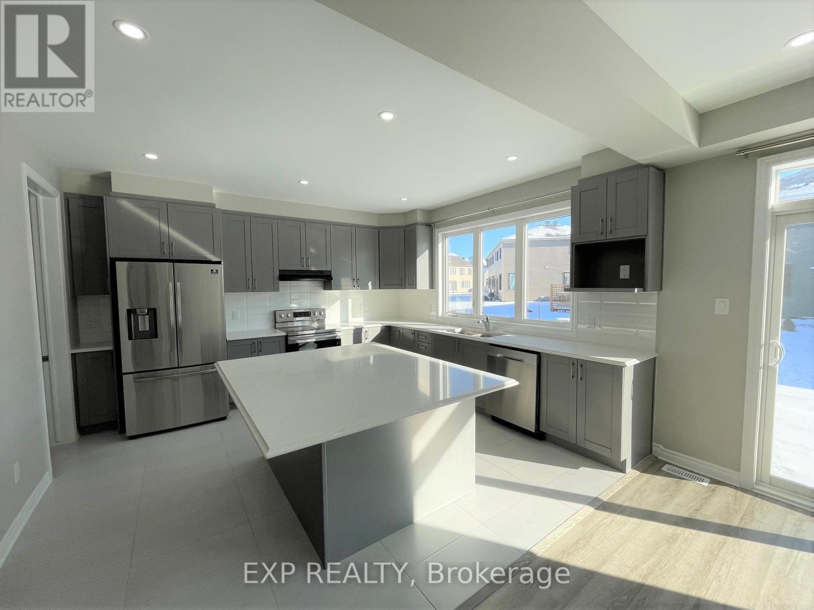 Photo 15 of 912 Rubicon Place, Ottawa ON