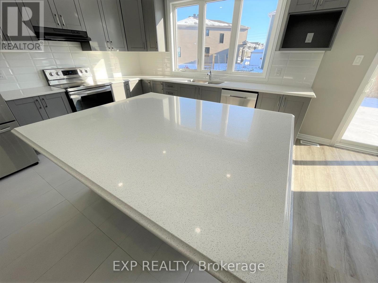 Photo 20 of 912 Rubicon Place, Ottawa ON