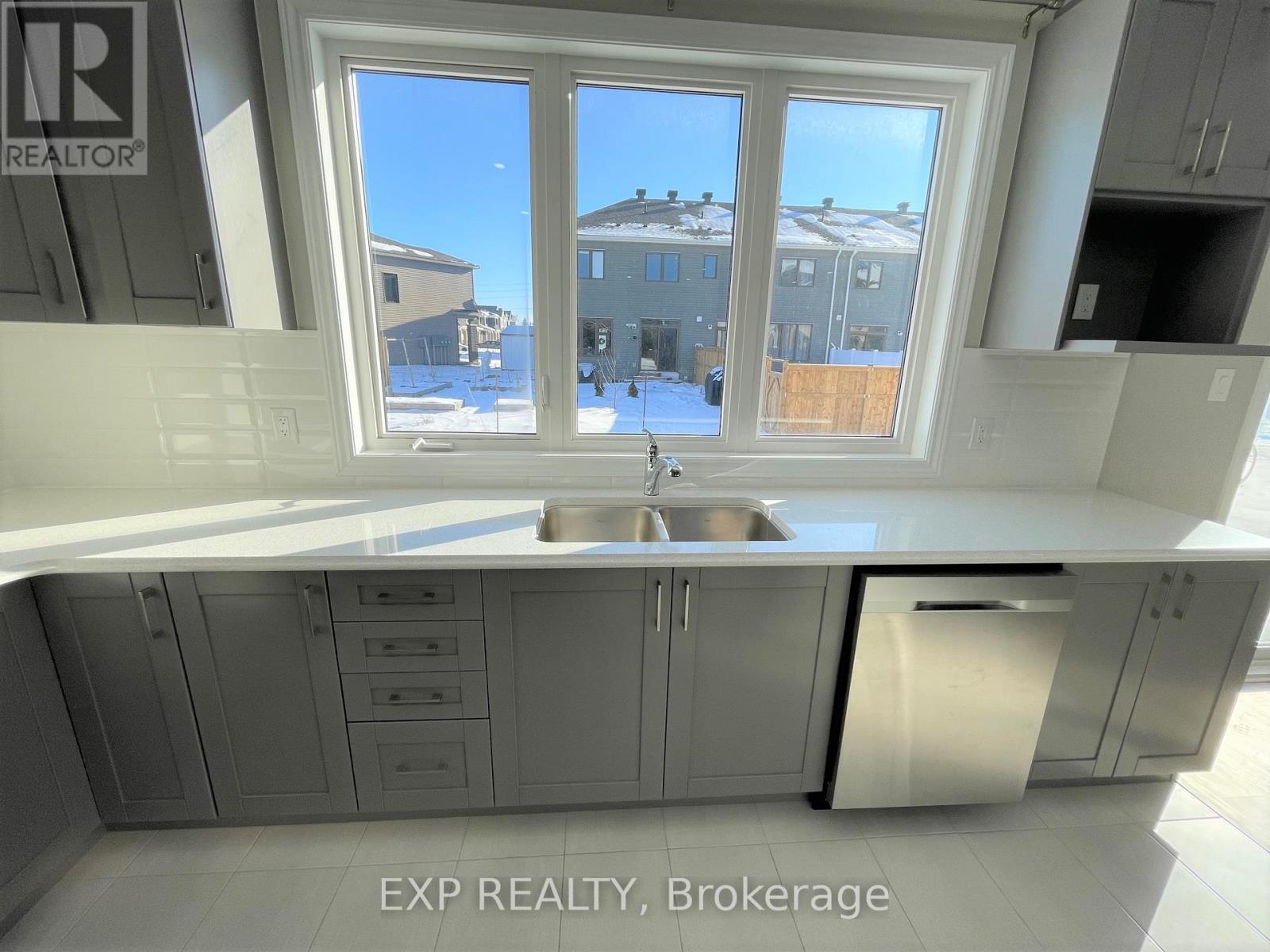 Photo 22 of 912 Rubicon Place, Ottawa ON