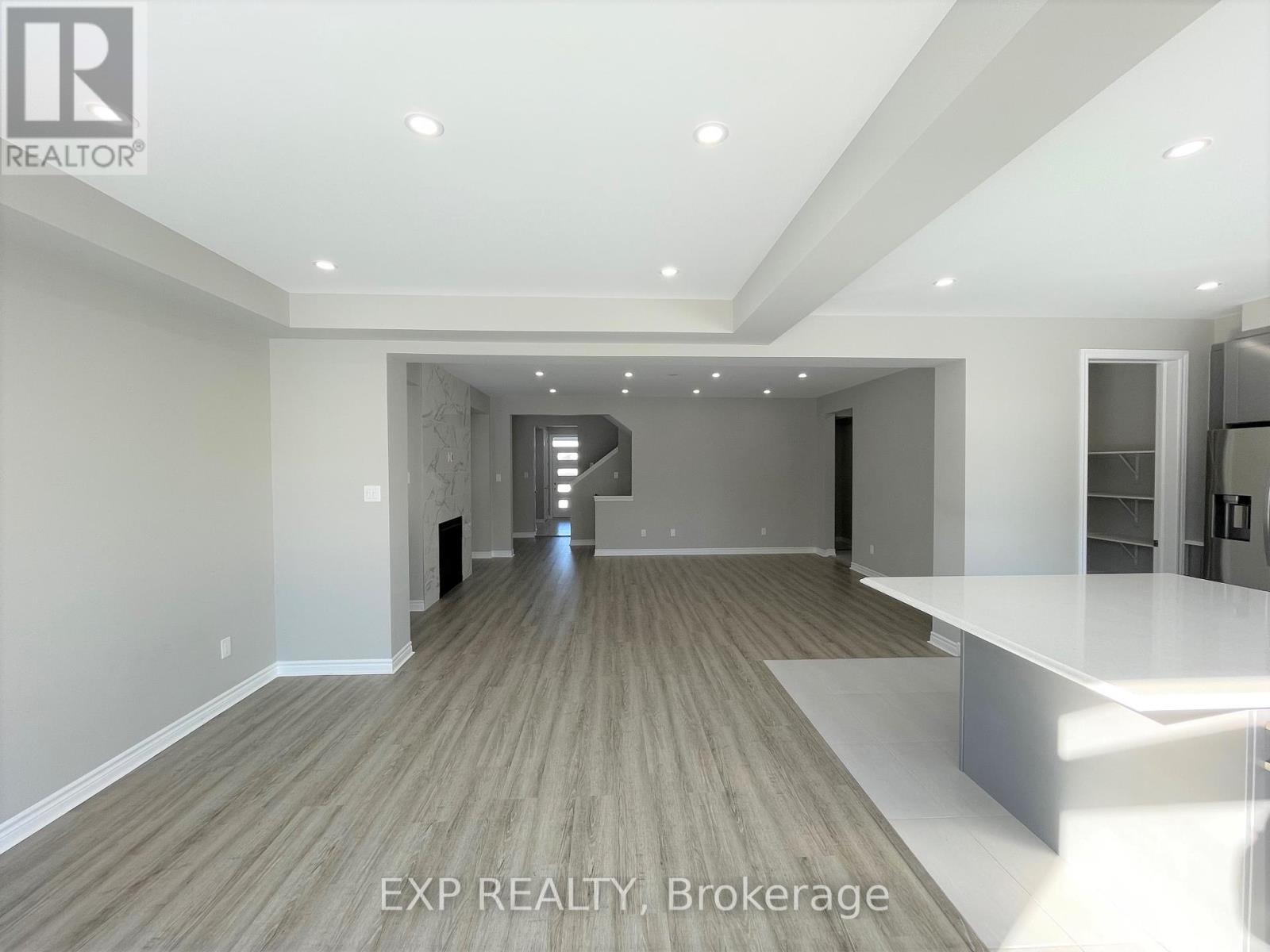 Photo 7 of 912 Rubicon Place, Ottawa ON