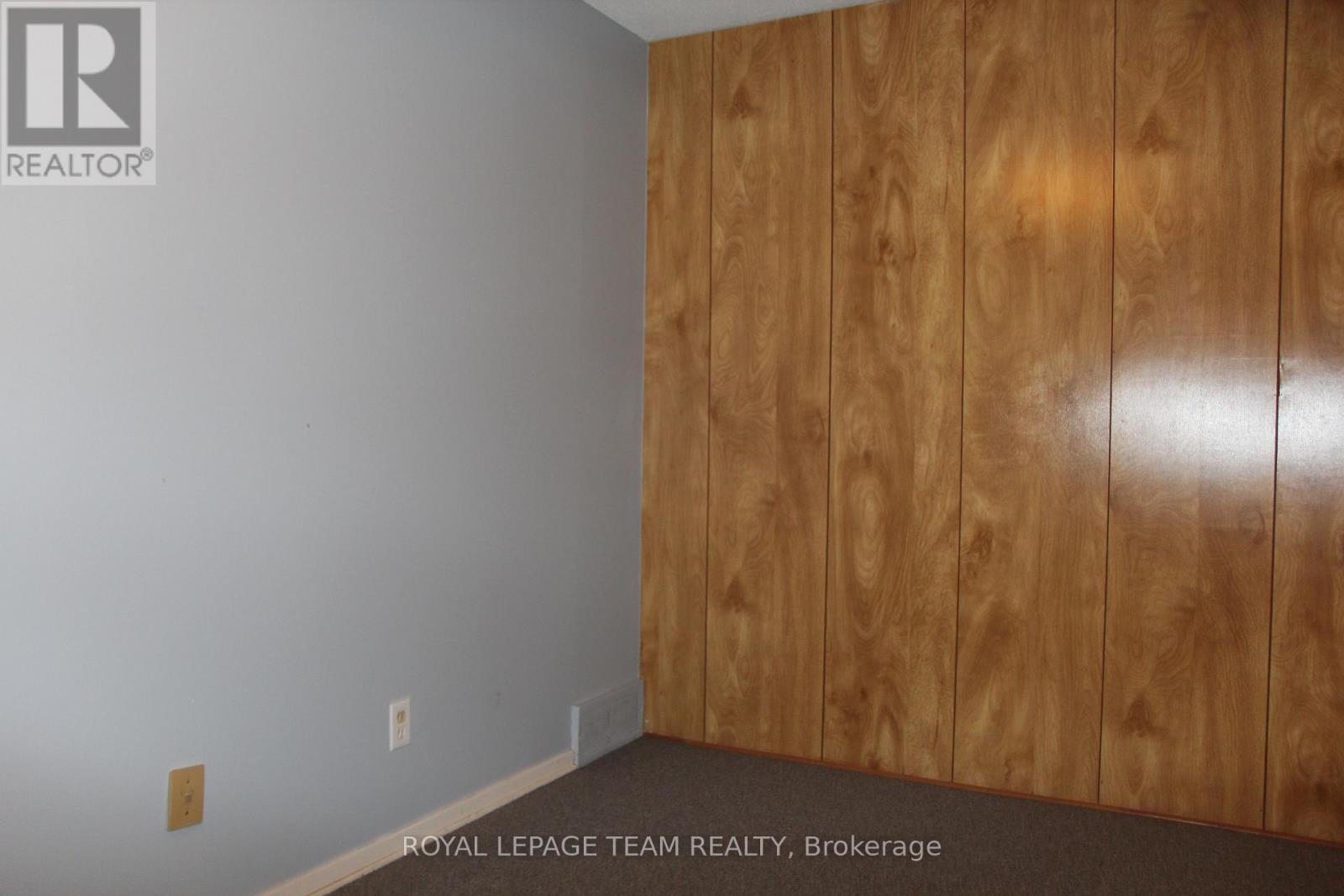 Photo 22 of 322 Des Epinettes Avenue, Ottawa ON