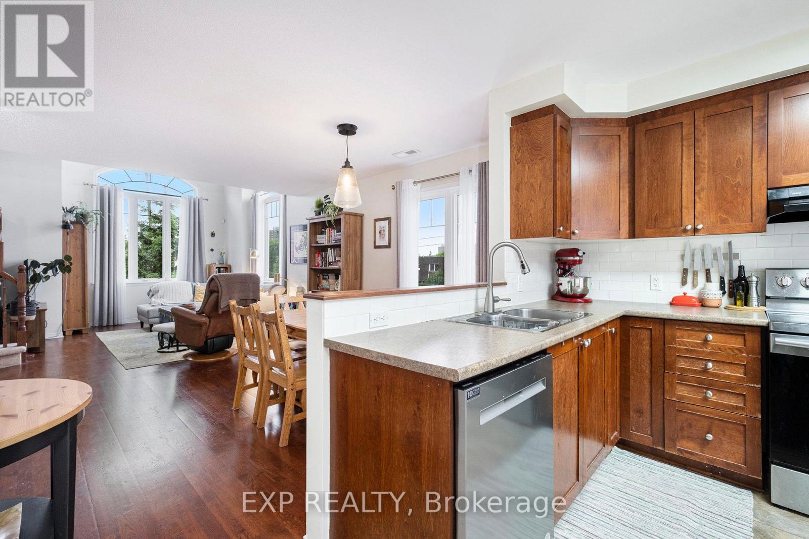 Photo 13 of 146 1512 Walkley Road W, Ottawa ON