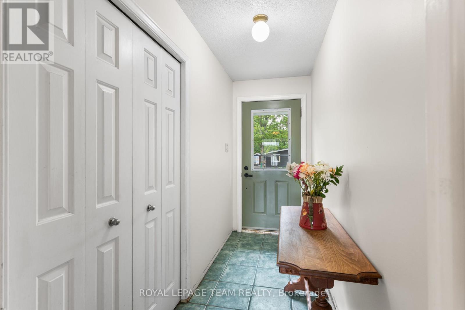 Photo 5 of 2733 Rideau Glen Lane, North Grenville ON
