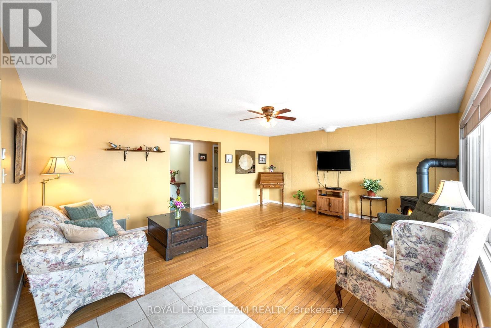 Photo 4 of 2733 Rideau Glen Lane, North Grenville ON