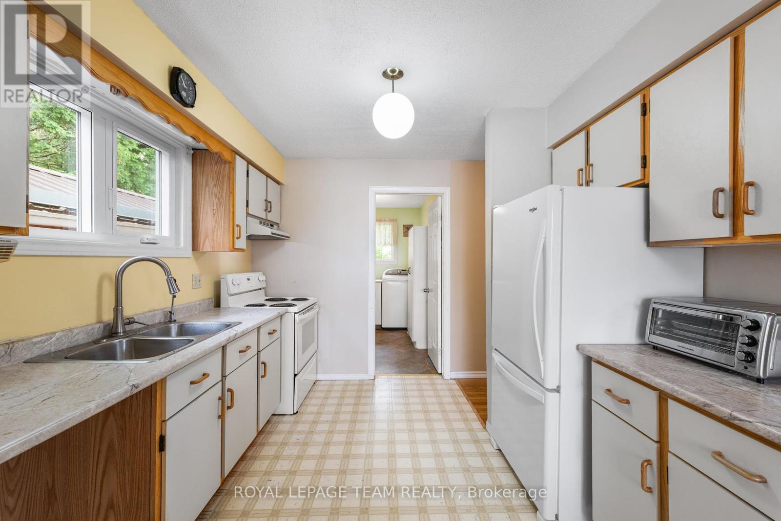 Photo 14 of 2733 Rideau Glen Lane, North Grenville ON