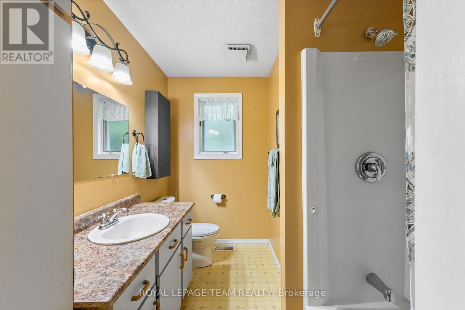 Photo 16 of 2733 Rideau Glen Lane, North Grenville ON