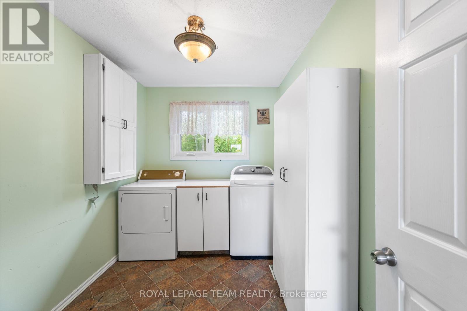 Photo 24 of 2733 Rideau Glen Lane, North Grenville ON