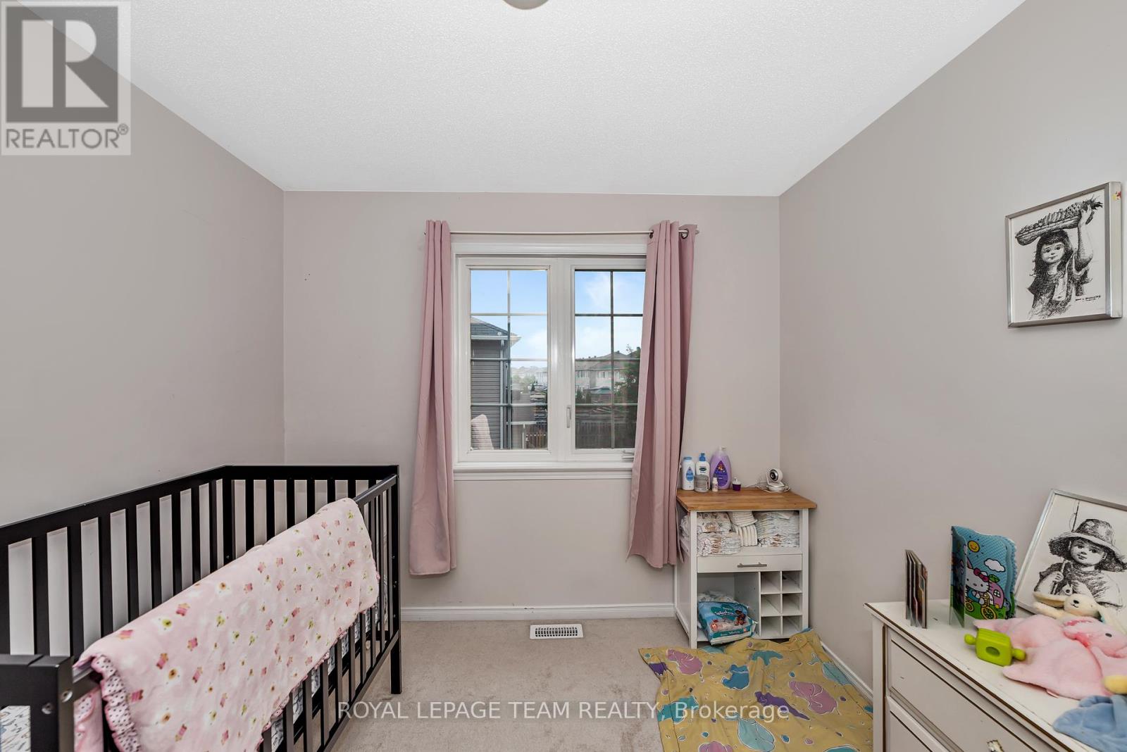 Photo 15 of 625 Pepperville Crescent, Ottawa ON