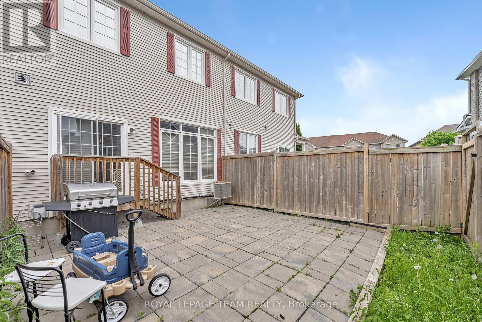 Photo 21 of 625 Pepperville Crescent, Ottawa ON