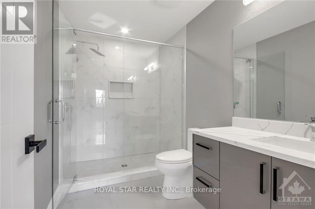 Photo 17 of 78 Rossland Avenue, Ottawa ON