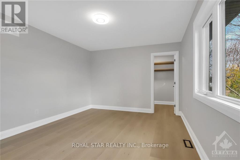 Photo 18 of 78 Rossland Avenue, Ottawa ON