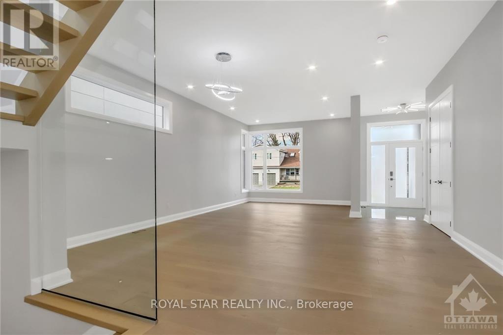 Photo 2 of 78 Rossland Avenue, Ottawa ON