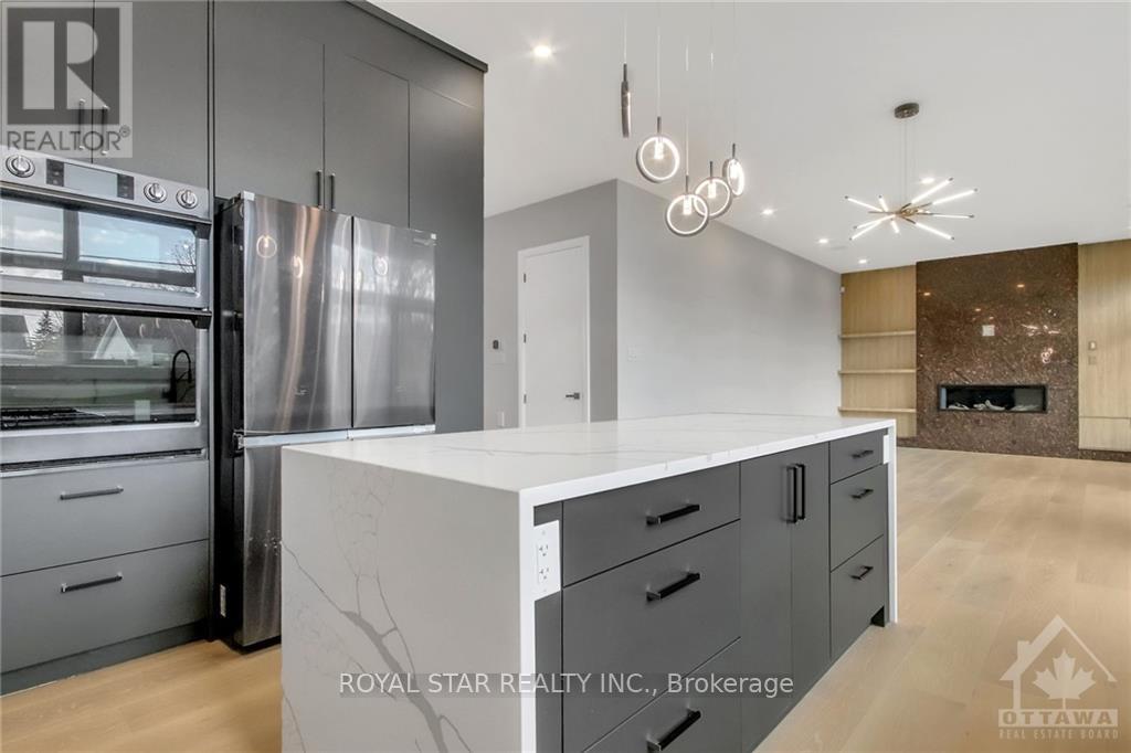Photo 5 of 78 Rossland Avenue, Ottawa ON