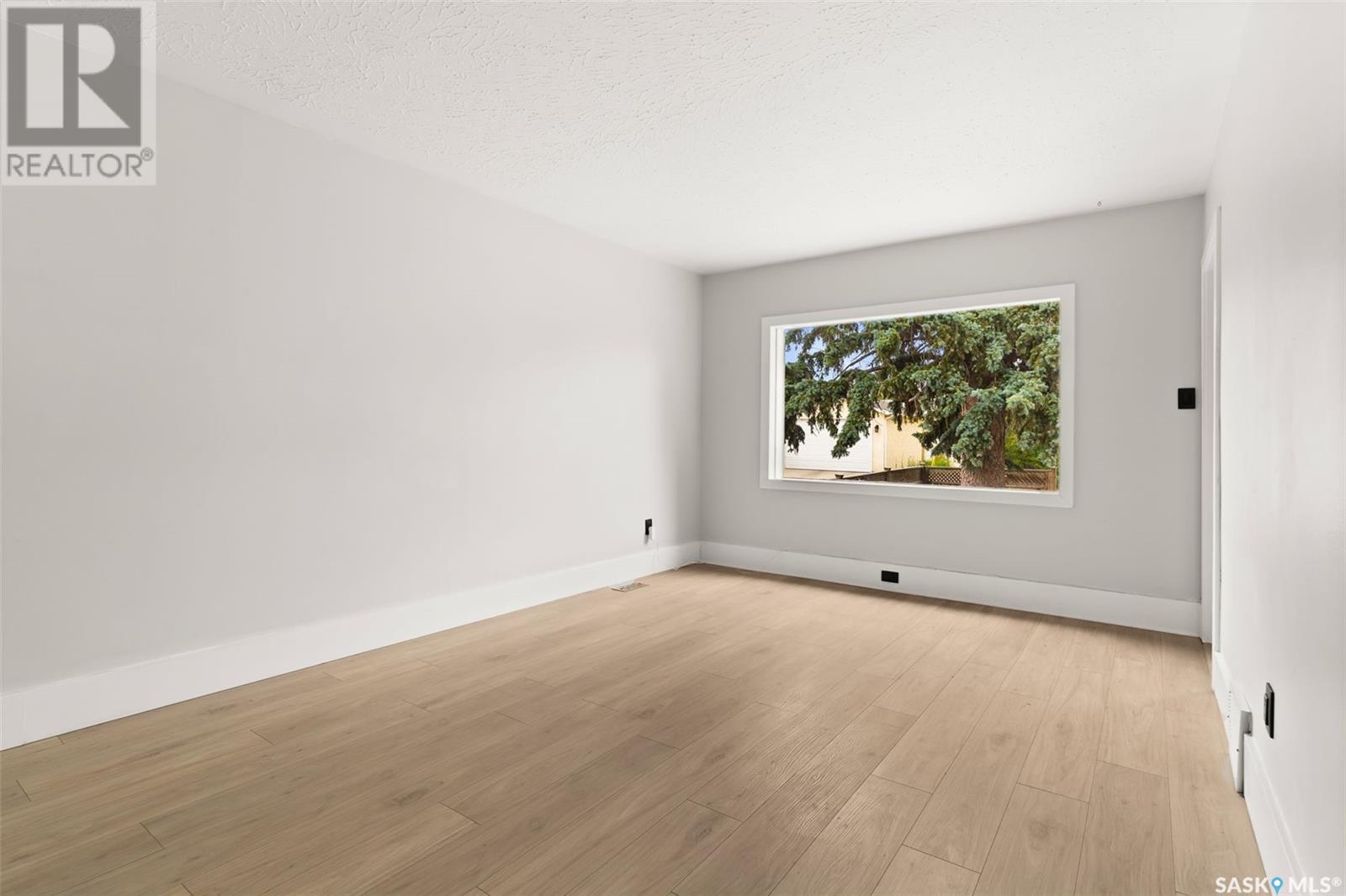 Photo 5 of 2622 Atkinson Street, Regina SK