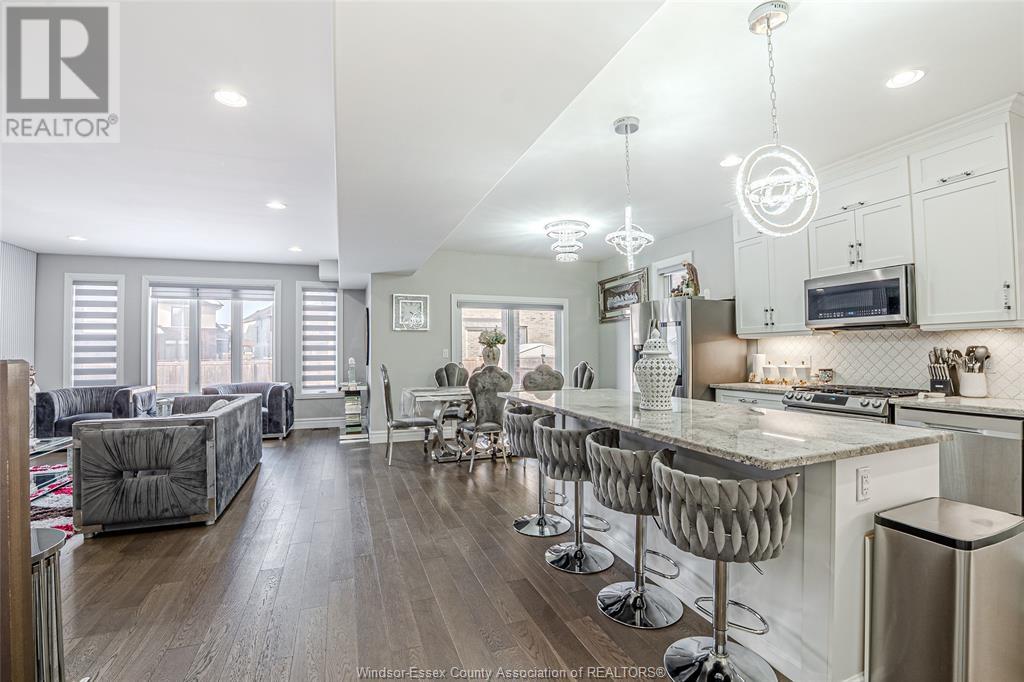Photo 7 of 889 Lakewood, Lakeshore ON