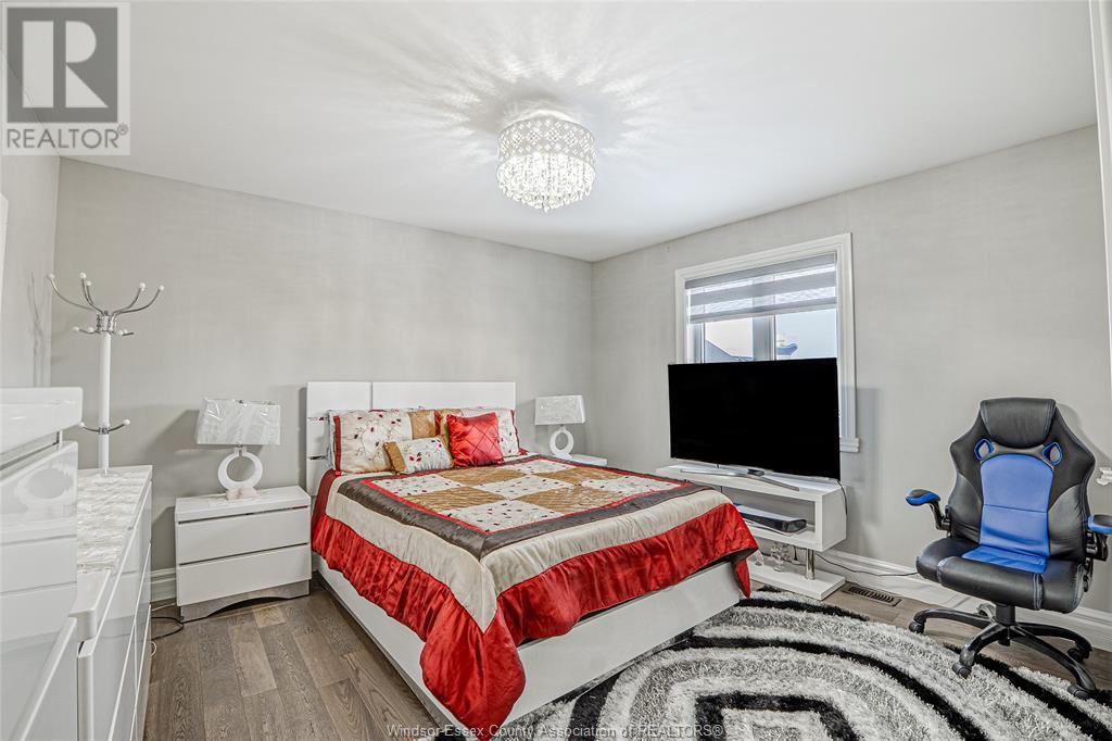 Photo 29 of 889 Lakewood, Lakeshore ON
