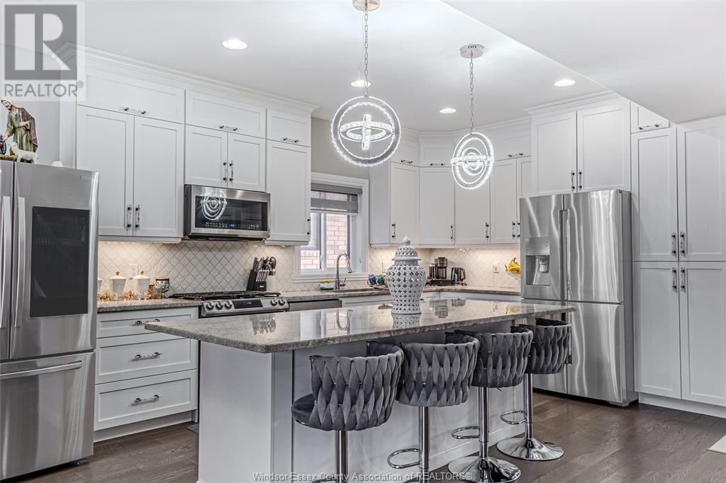 Photo 12 of 889 Lakewood, Lakeshore ON