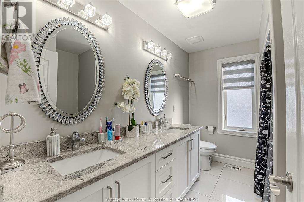 Photo 27 of 889 Lakewood, Lakeshore ON