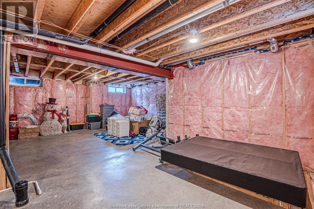 Photo 31 of 889 Lakewood, Lakeshore ON