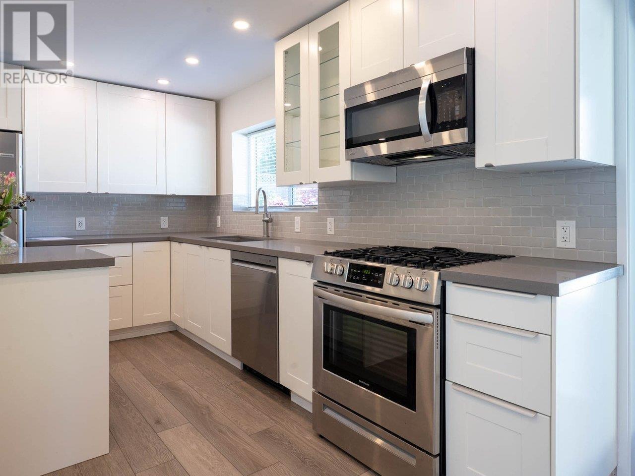 Photo 6 of 5379 Rawlins Crescent, Delta BC
