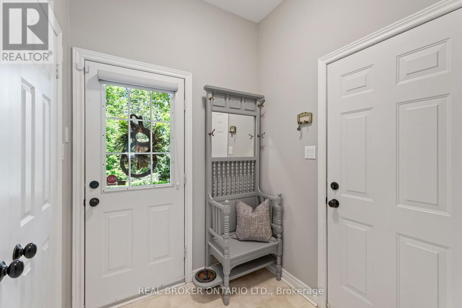 Photo 21 of 8 Oakview Place, Uxbridge ON