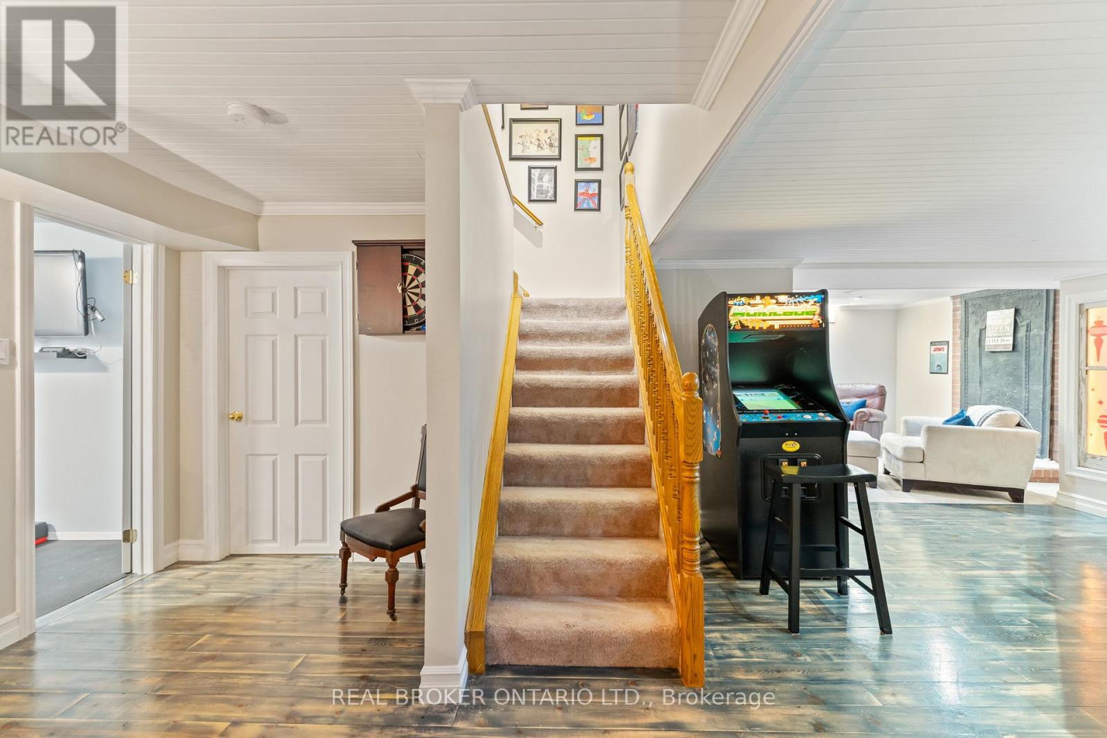 Photo 36 of 8 Oakview Place, Uxbridge ON