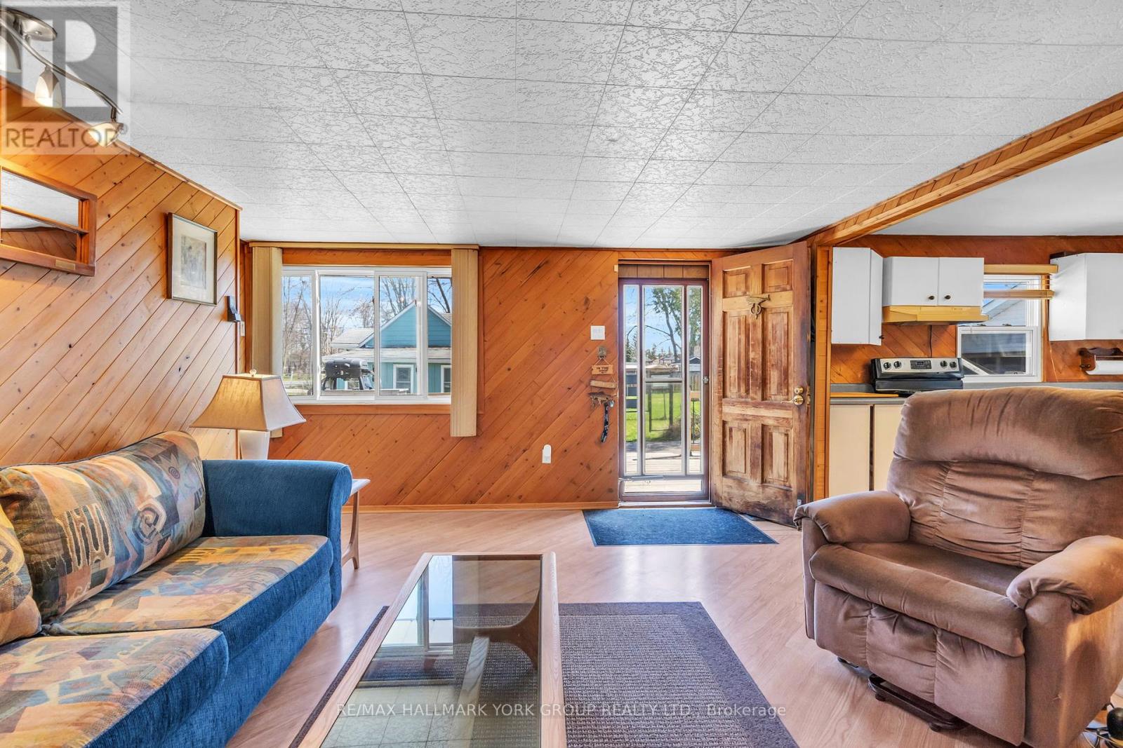 Photo 18 of 122 Sunset Beach Road, Georgina ON
