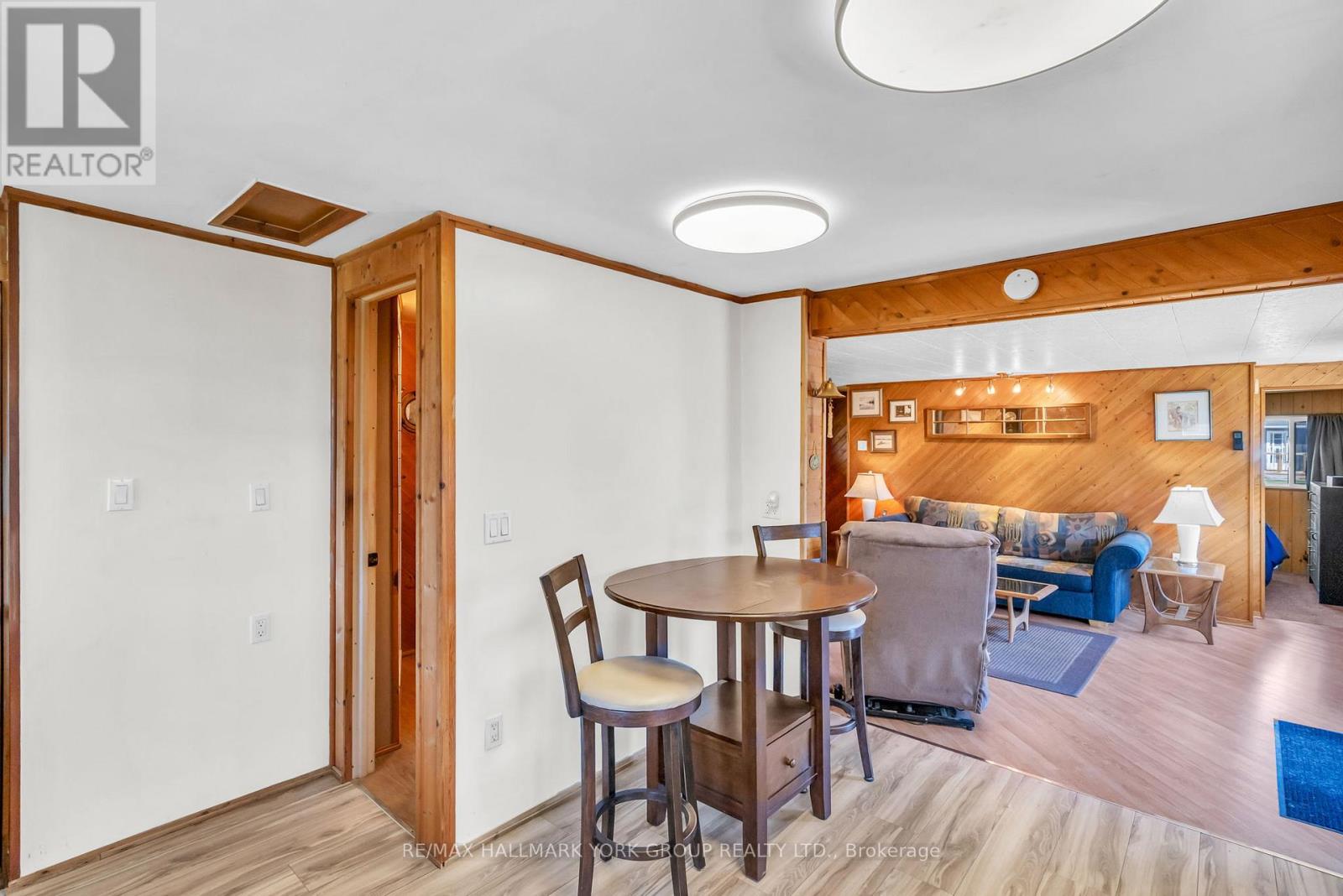 Photo 41 of 122 Sunset Beach Road, Georgina ON