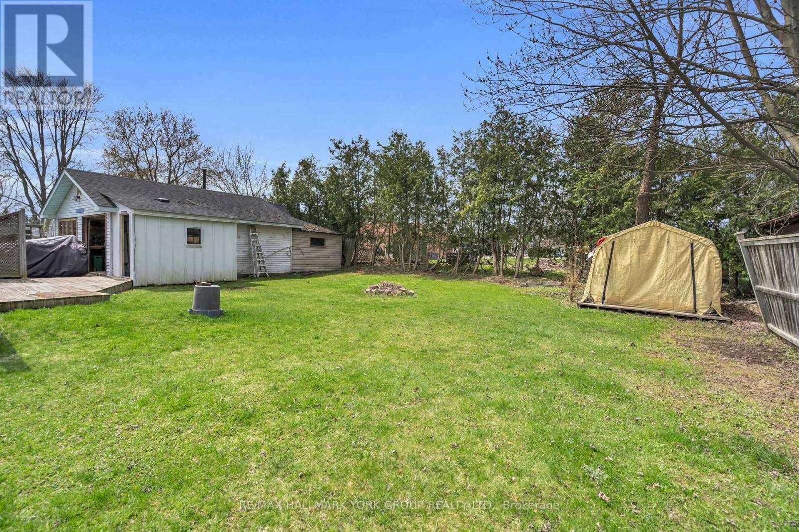 Photo 12 of 122 Sunset Beach Road, Georgina ON