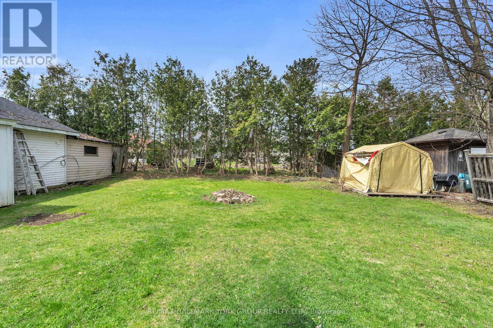 Photo 43 of 122 Sunset Beach Road, Georgina ON