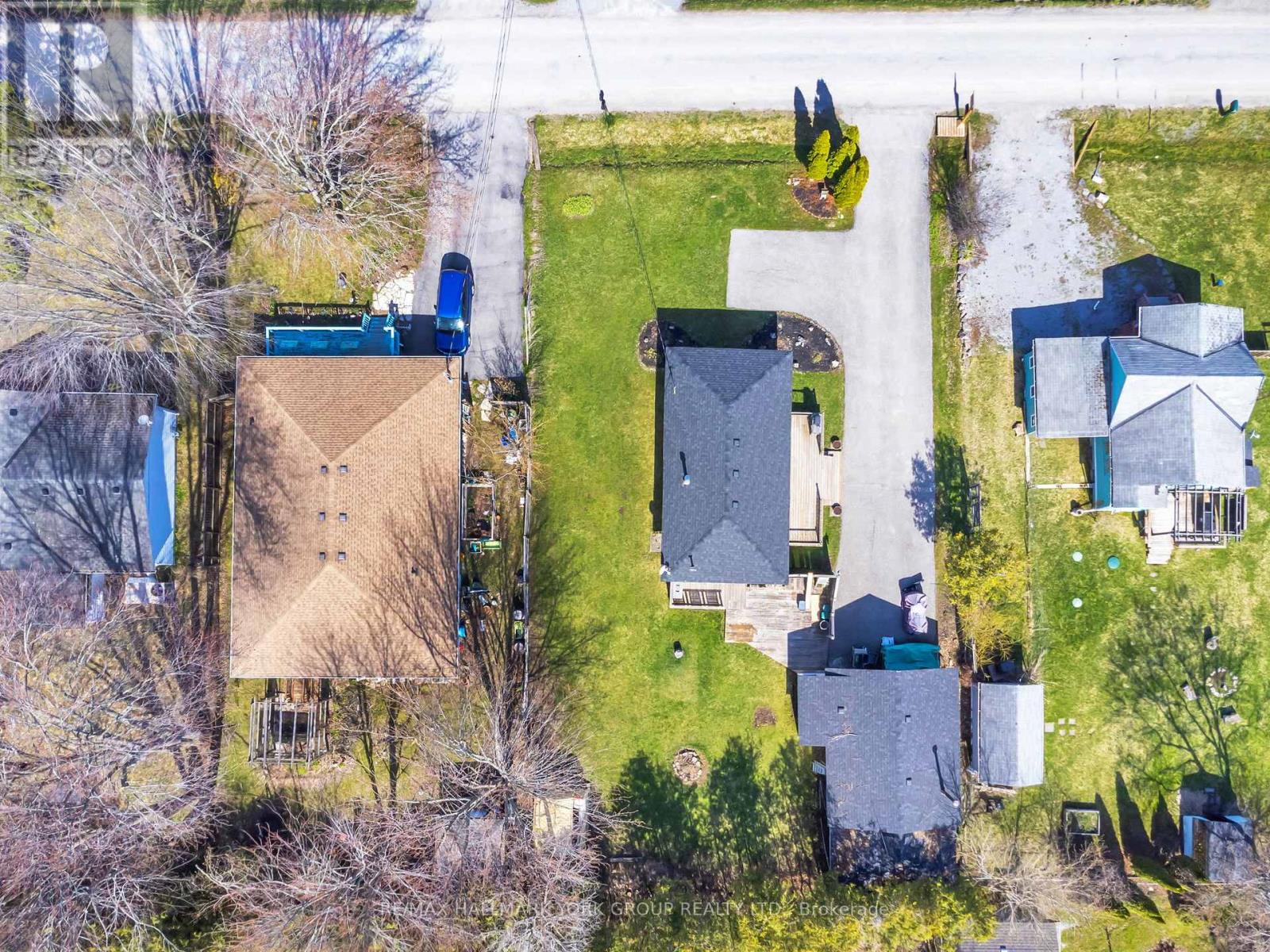 Photo 4 of 122 Sunset Beach Road, Georgina ON