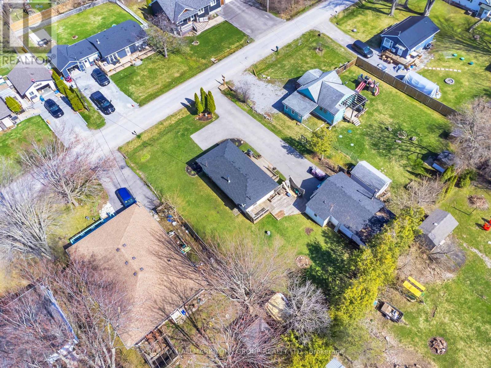 Photo 45 of 122 Sunset Beach Road, Georgina ON