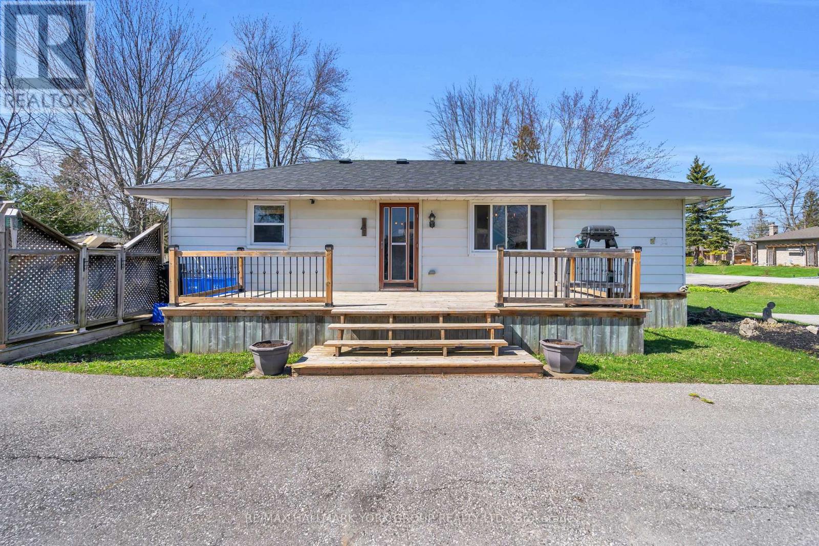 Photo 25 of 122 Sunset Beach Road, Georgina ON